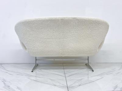 Arne Jacobsen Arne Jacobsen Fritz Hansen Swan Sofa Settee 1960s in Real Canadian Sheepskin