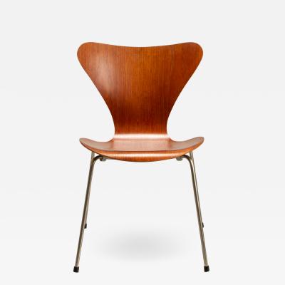 Arne Jacobsen Arne Jacobsen Series 7 Chair in Teak Denmark 1960s