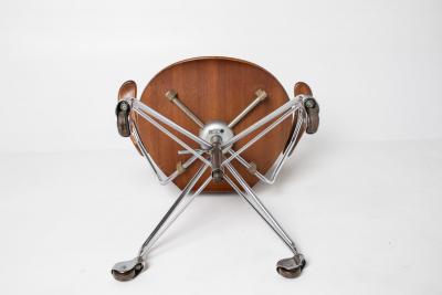 Arne Jacobsen Arne Jacobsen Series 7 Model Desk Chair