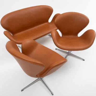 Arne Jacobsen Arne Jacobsen Swan Sofa Pair of Chairs in Cognac Leather Set of 3