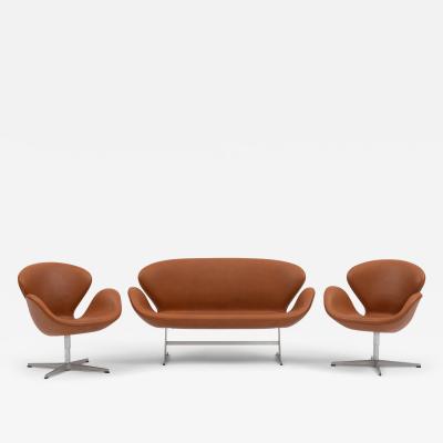 Arne Jacobsen Arne Jacobsen Swan Sofa Pair of Chairs in Cognac Leather Set of 3