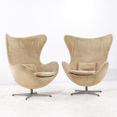 Arne Jacobsen Arne Jacobsen for Fritz Hansen Mid Century Egg Chairs Pair