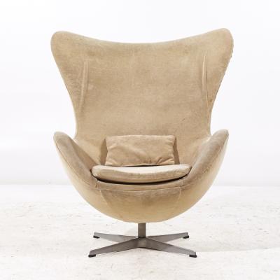 Arne Jacobsen Arne Jacobsen for Fritz Hansen Mid Century Egg Chairs Pair
