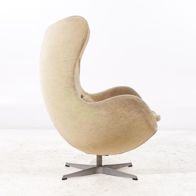 Arne Jacobsen Arne Jacobsen for Fritz Hansen Mid Century Egg Chairs Pair