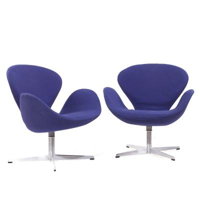 Arne Jacobsen Arne Jacobsen for Fritz Hansen Mid Century Swan Chairs Pair