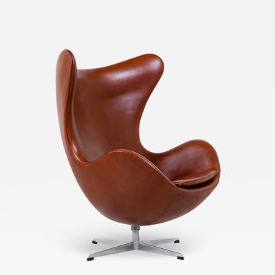 Arne Jacobsen Danish Modern Cognac Leather Egg Chair by Arne Jacobsen for Fritz Hansen