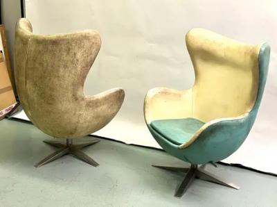 Arne Jacobsen Early Model Pair of Vintage Leather Danish Egg Chair Arne Jacobsen c 1960