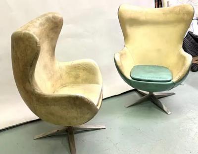 Arne Jacobsen Early Model Pair of Vintage Leather Danish Egg Chair Arne Jacobsen c 1960
