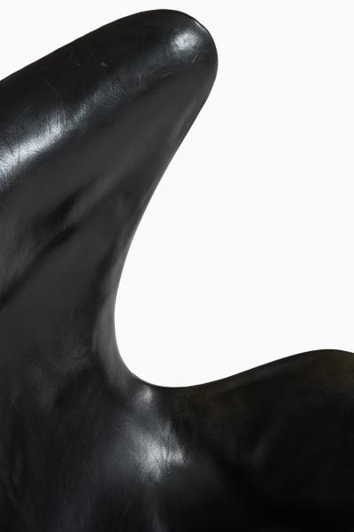 Arne Jacobsen Egg Chair Model 3316 in Original Leather Upholstery by Arne Jacobsen 1960s