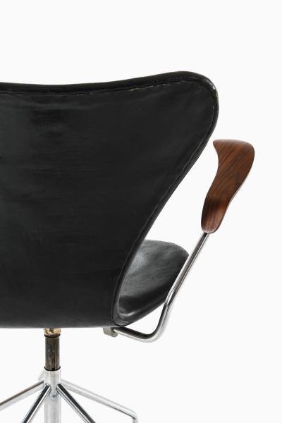 Arne Jacobsen Office Chair in Leather Steel and Rosewood by Arne Jacobsen 1967