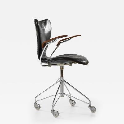 Arne Jacobsen Office Chair in Leather Steel and Rosewood by Arne Jacobsen 1967