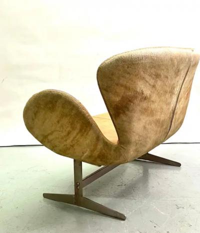 Arne Jacobsen Scandinavian Mid Century Organic Modern Leather Swan Sofa Attr to Arne Jacobsen
