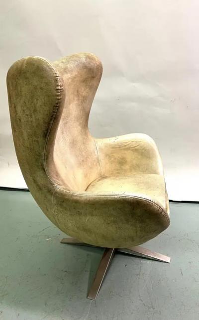Arne Jacobsen Set of 3 Danish Organic Modern Egg Lounge Chairs attr Arne Jacobsen 2 Leather