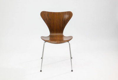 Arne Jacobsen Set of 4 Arne Jacobson for Fritz Hansen Series 7 Chairs in Rosewood Model 3107