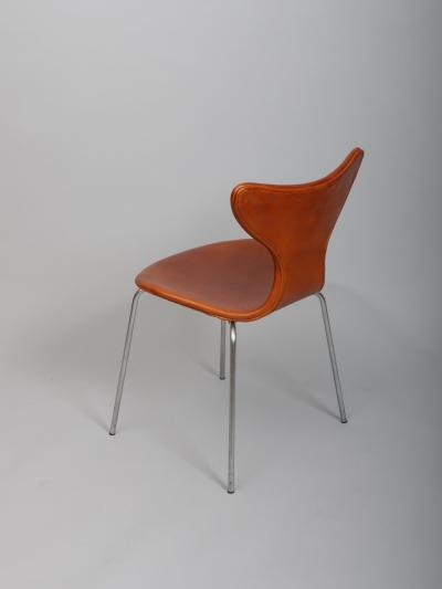 Arne Jacobsen Set of twelve Arne Jacobsen Lily chair