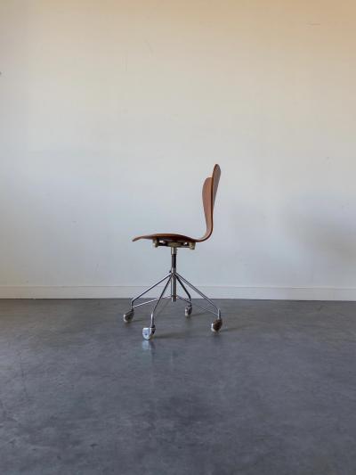 Arne Jacobsen Sevener Teak chair model 3117 by Arne Jacobsen for Fritz Hansen