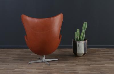 Arne Jacobsen Vintage Arne Jacobsen Cognac Leather Egg Chair for Fritz Hansen
