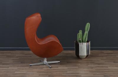 Arne Jacobsen Vintage Arne Jacobsen Cognac Leather Egg Chair for Fritz Hansen