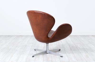 Arne Jacobsen Vintage Arne Jacobsen Cognac Leather Swan Chair for Fritz Hansen