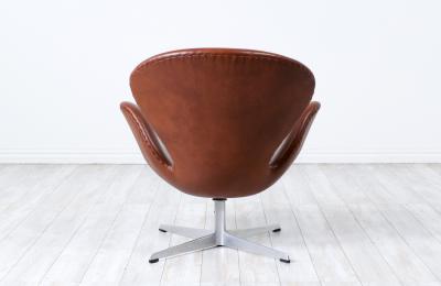Arne Jacobsen Vintage Arne Jacobsen Cognac Leather Swan Chair for Fritz Hansen