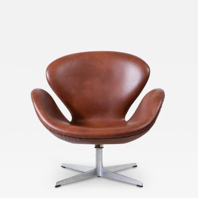 Arne Jacobsen Vintage Arne Jacobsen Cognac Leather Swan Chair for Fritz Hansen