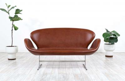 Arne Jacobsen Vintage Cognac Leather Swan Sofa by Arne Jacobsen for Fritz Hansen