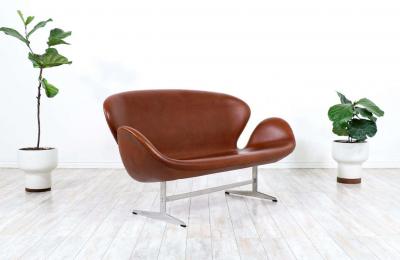 Arne Jacobsen Vintage Cognac Leather Swan Sofa by Arne Jacobsen for Fritz Hansen