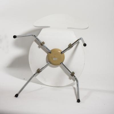 Arne Jacobsen WHITE LACQUERED ANT CHAIRS BY ARNE JACOBSEN