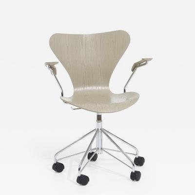 Arne Jacobson Ant Arm Chair