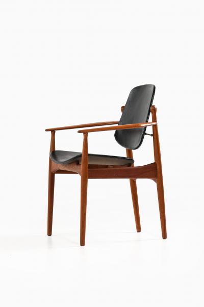 Arne Vodder Armchair Model FD184 L Produced by France Daverkosen