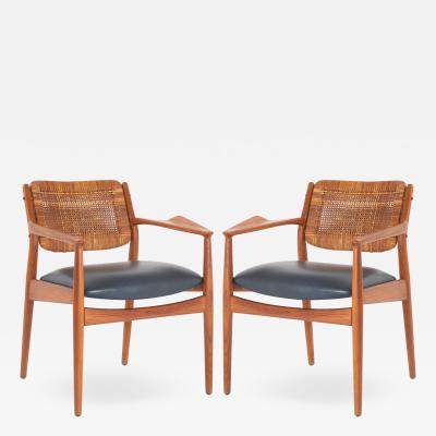 Arne Vodder Arne Vodder Model 51A Armchairs in Beech Leather for Sibast Pair