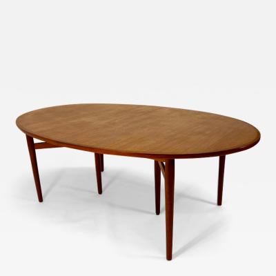 Arne Vodder Arne Vodder Oval Table by Sibast Model 212