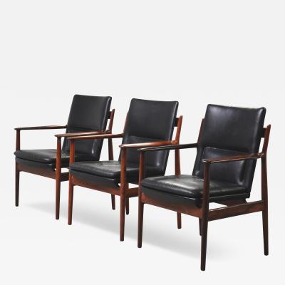 Arne Vodder Arne Vodder set of 3 Armchairs in Rosewood and Leather mod 431 Denmark 1960s