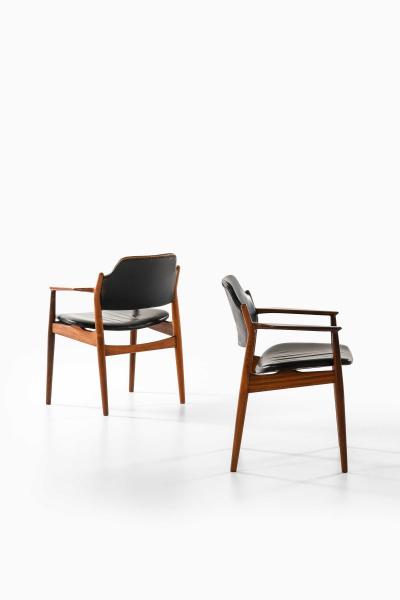 Arne Vodder Pair of Scandinavian Armchairs in Leather Rosewood by Arne Vodder 1960s