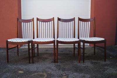 Arne Vodder Set of Four Rosewood Dining Chairs Model 422 by Arne Vodder for Sibast