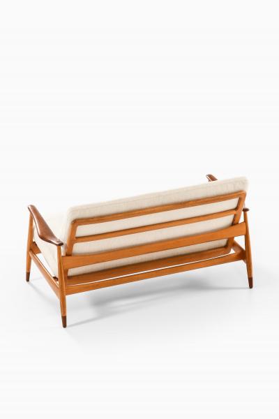 Arne Vodder Sofa in Beech and Fabric by Arne Vodder 1950s