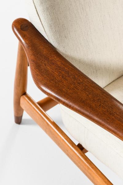 Arne Vodder Sofa in Beech and Fabric by Arne Vodder 1950s