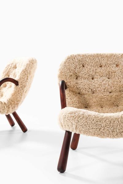 Arnold Madsen Pair of Clam Easy Chairs in Sheepskin Wood by Arnold Madsen 1944