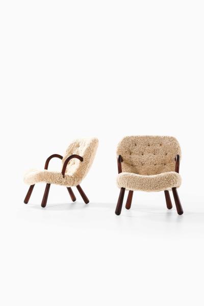 Arnold Madsen Pair of Clam Easy Chairs in Sheepskin Wood by Arnold Madsen 1944