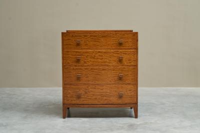 Art Deco Chest of Drawers in Wonderfully Expressive Maple England 1930s