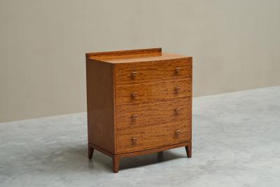 Art Deco Chest of Drawers in Wonderfully Expressive Maple England 1930s