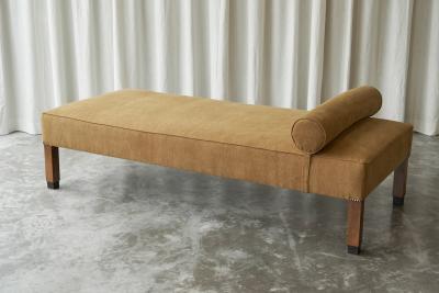 Art Deco Daybed Newly Upholstered in Stonewashed Linen 1930s