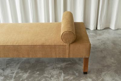 Art Deco Daybed Newly Upholstered in Stonewashed Linen 1930s