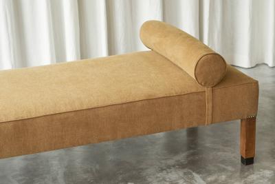 Art Deco Daybed Newly Upholstered in Stonewashed Linen 1930s