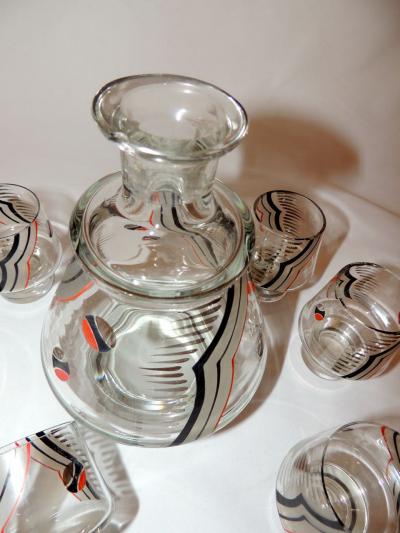 Art Deco Decanter Set with Dynamic Design