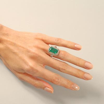 Art Deco Emerald Diamond and Platinum Ring