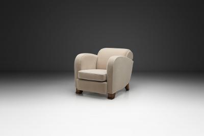 Art Deco Lounge Chair in Off White Mohair Upholstery France 1930s