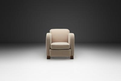 Art Deco Lounge Chair in Off White Mohair Upholstery France 1930s
