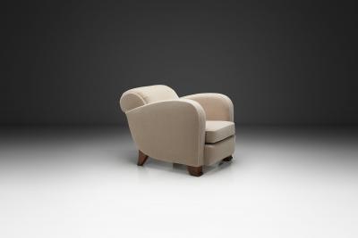 Art Deco Lounge Chair in Off White Mohair Upholstery France 1930s