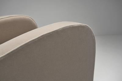Art Deco Lounge Chair in Off White Mohair Upholstery France 1930s